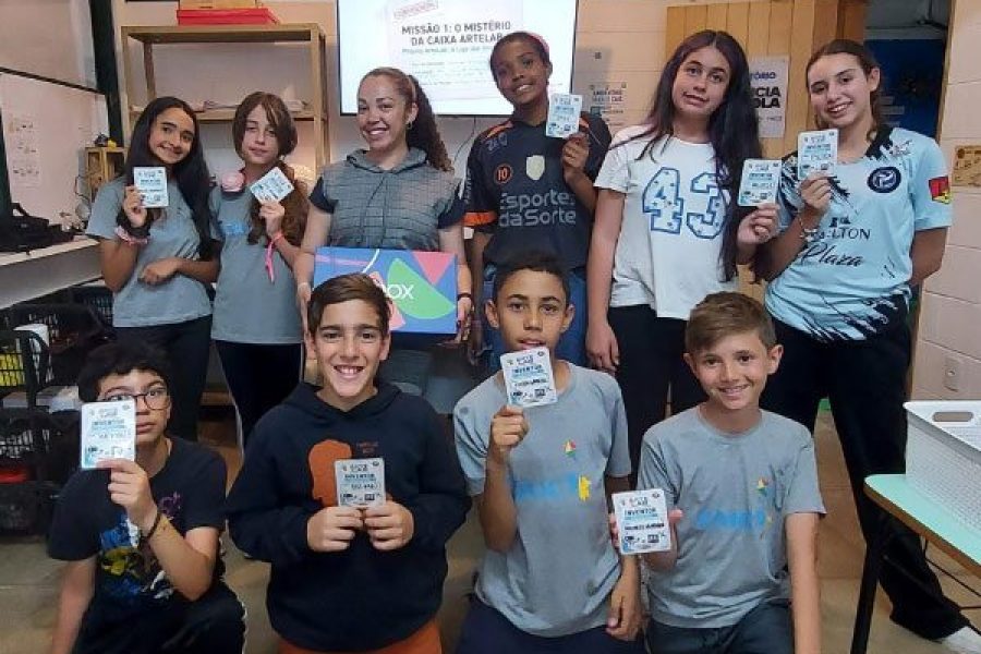 foto-estudantes-maker-da-escola-caic-criam-automatos-e-unem-robotica-fisica-e-arte-na-jornada-conectatec-07-10-26