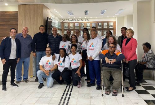foto-exposicao-na-camara-homenageia-lideres-comunitarios-de-pocos-de-caldas-08-09-25