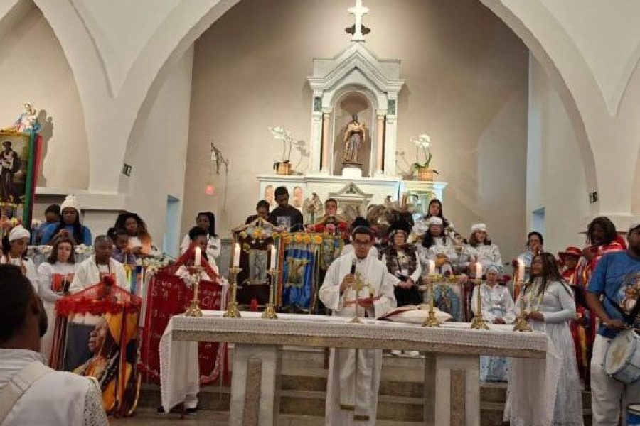 foto-fe-e-tradicao-ternos-de-congos-celebram-sao-benedito-em-pocos-de-caldas-07-10-26