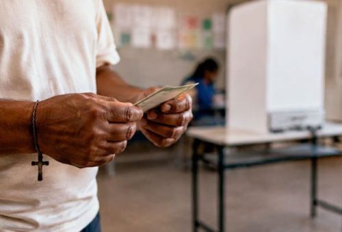 foto-fe-voto-editorial-20-08-2026
