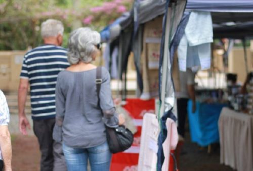 foto-feira-de-artes-e-artesanato-no-entorno-das-thermas-tem-horario-estendido-e-programacao-musical-especial-no-feriado-prolongado-18-06-25