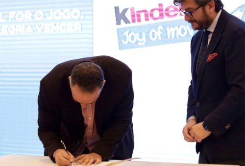 foto-ferrero-e-prefeitura-formalizam-ampliacao-do-programa-de-responsabilidade-social-kinder-joy-of-moving-30-05-25
