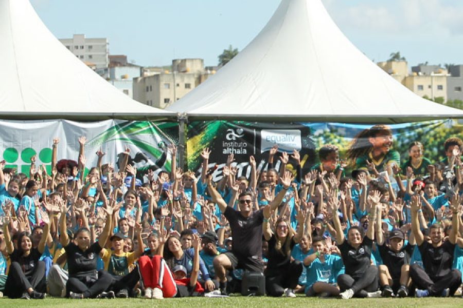 foto-festival-de-cricket-reune-700-criancas-e-recebe-representante-de-instituicao-inglesa-em-pocos-de-caldas-30-10-26