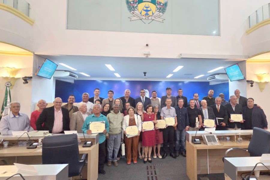 foto-grupo-dme-recebe-homenagem-da-camara-municipal-11-02-26