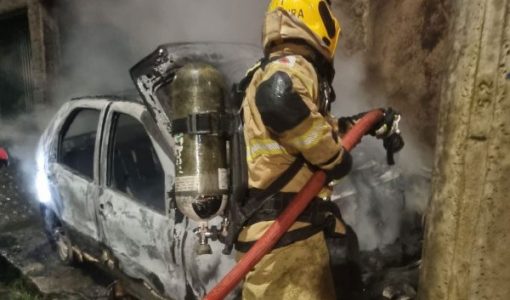 foto-homem-e-assassinado-e-tem-carro-incendiado-em-pocos-policia-civil-investiga-o-caso-04-05-26