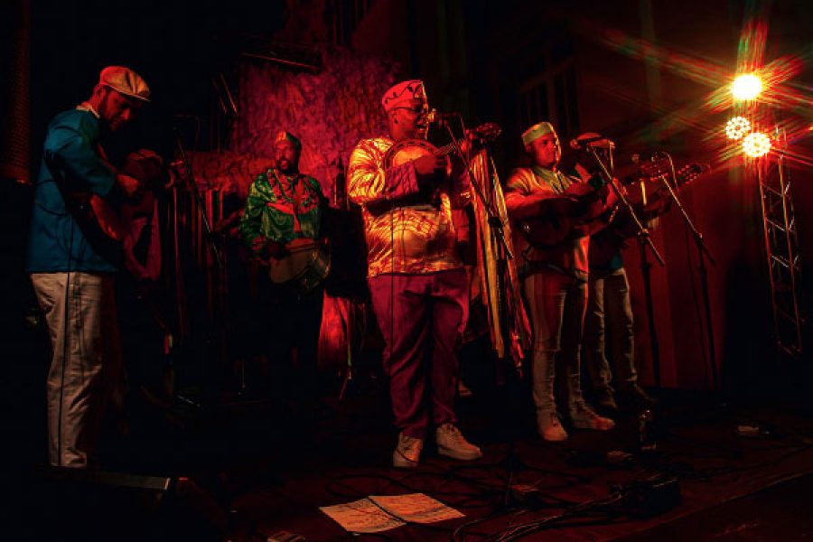 foto-ims-pocos-recebe-apresentacao-musical-com-ternos-de-congos-de-pocos-no-projeto-ritmos-de-sao-benedito-22-05-25