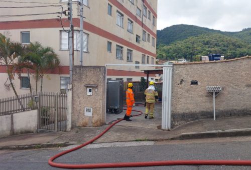 foto-incendio-atinge-quarto-09-10-2025