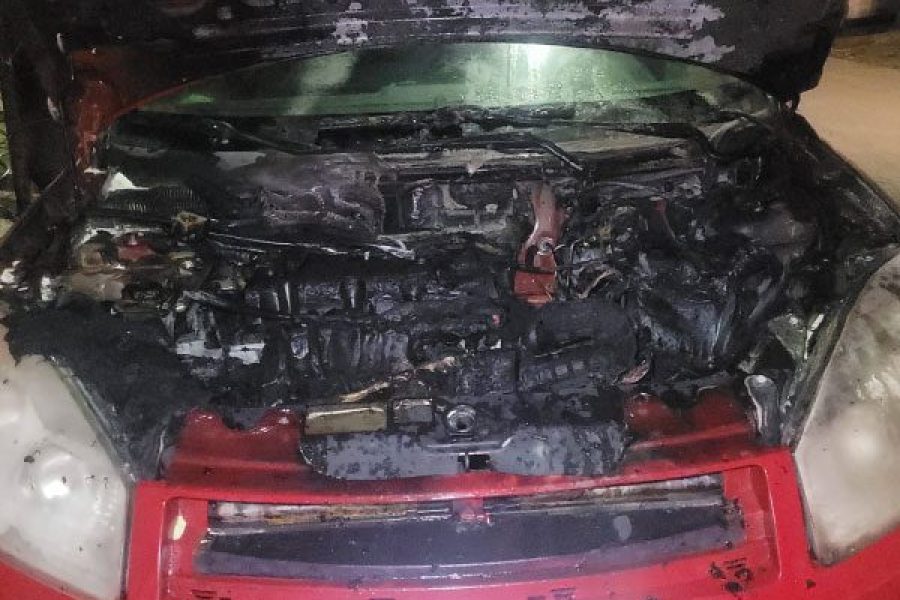 foto-incendio-em-veiculo-mobiliza-corpo-de-bombeiros-na-rua-coronel-virgilio-silva-10-04-26