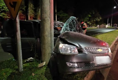 foto-acidente-avenida-20-10-2025