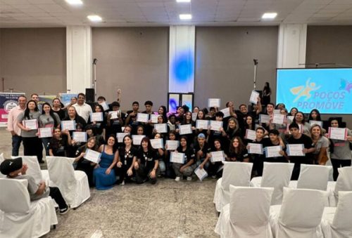 foto-mais-37-mulheres-adolescentes-e-jovens-concluem-programa-pocos-promove-voltado-a-capacitacao-para-o-trabalho-19-03-26