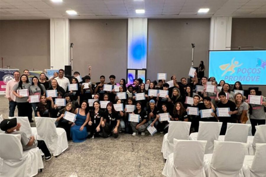 foto-mais-37-mulheres-adolescentes-e-jovens-concluem-programa-pocos-promove-voltado-a-capacitacao-para-o-trabalho-19-03-26