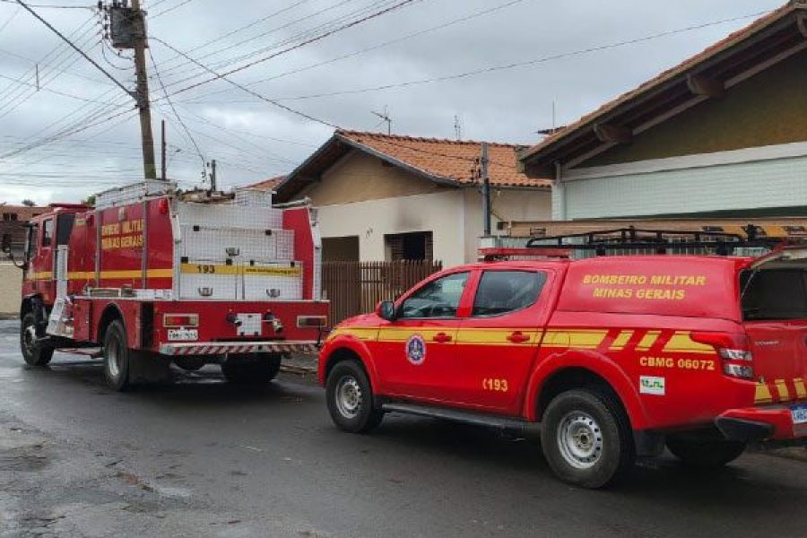 foto-incendio-residencia-15-05-2026