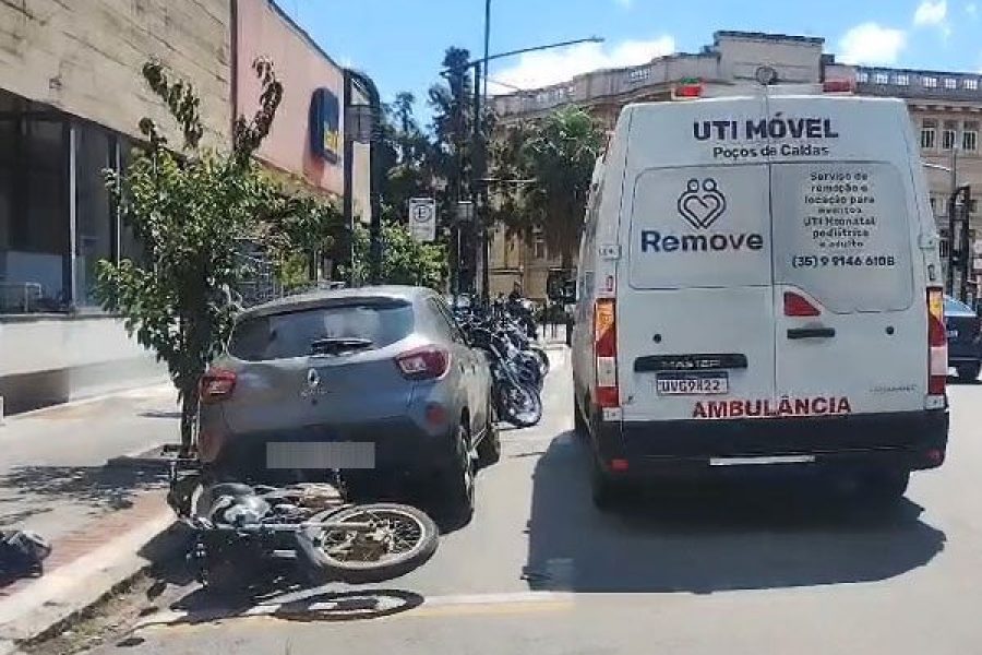 foto-motociclista-sofre-fratura-no-pe-apos-acidente-na-rua-prefeito-chagas-08-10-26