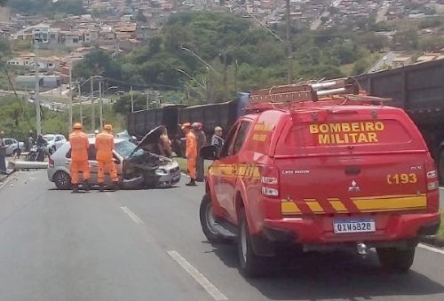 foto-colizao-poste-04-11-2025