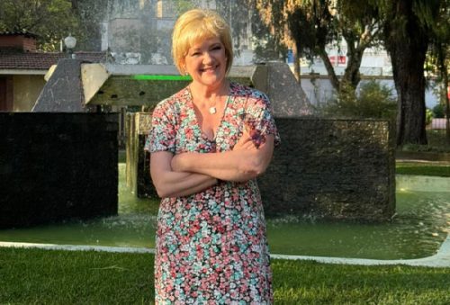 foto-nicki-french-lidera-noite-de-nostalgia-e-grandes-hits-no-carinhoso-a-festa-21-03-26