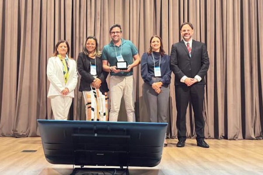 foto-unacon-premio-04-12-2025