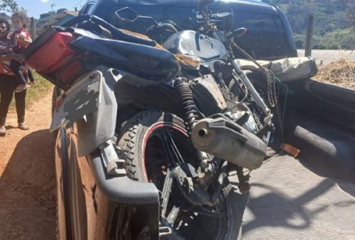 foto-pm-recupera-motocicleta-furtada-e-prende-suspeito-de-receptacao-na-zona-rural-de-pocos-de-caldas-20-04-26
