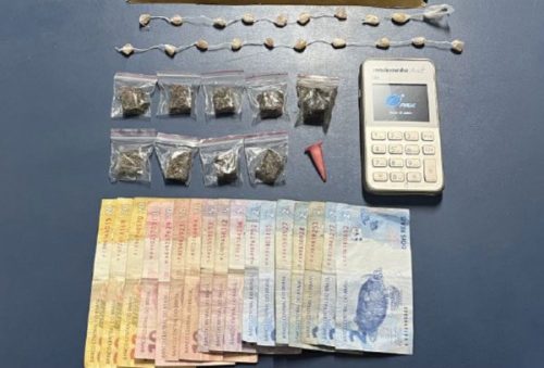 foto-policia-militar-apreende-autor-por-trafico-de-drogas-nas-proximidades-da-igreja-sao-benedito-31-03-26