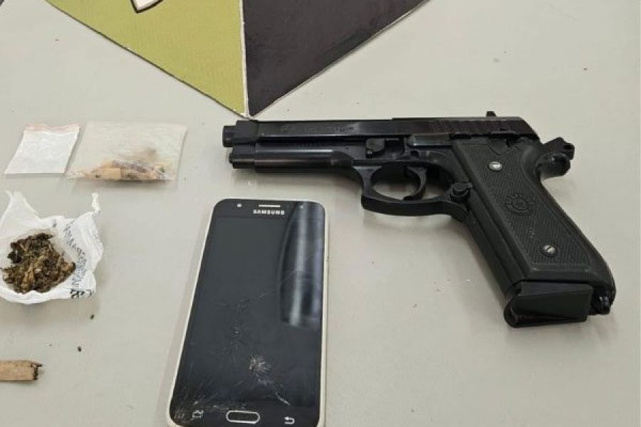 foto-policia-militar-prende-foragido-da-justica-durante-operacao-conjunta-em-botelhos-24-03-26