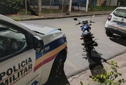 foto-policia-militar-prende-homem-por-receptacao-e-recupera-motocicleta-furtada-09-04-26
