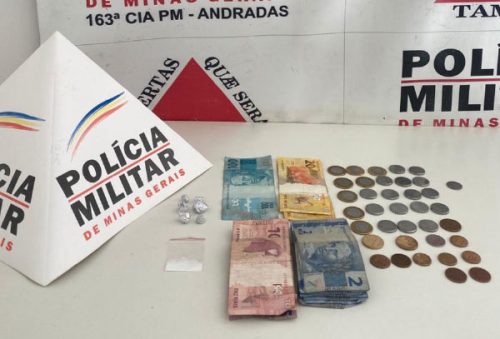 foto-policia-militar-prende-homem-por-trafico-de-drogas-em-andradas-16-05-25
