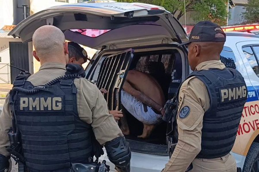 foto-policia-prende-dois-suspeitos-de-roubo-de-r-85-mil-em-hotel-de-pocos-de-caldas-08-10-26