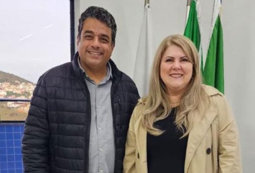 foto-prefeito-recebe-delegada-regional-do-creci-mg-e-discute-pautas-estrategicas-para-o-setor-imobiliario-em-pocos-10-06-25