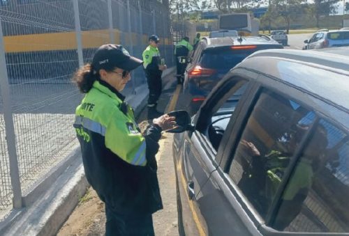 foto-prefeitura-de-pocos-realiza-acoes-educativas-do-maio-amarelo-para-promover-seguranca-no-transito-07-05-25