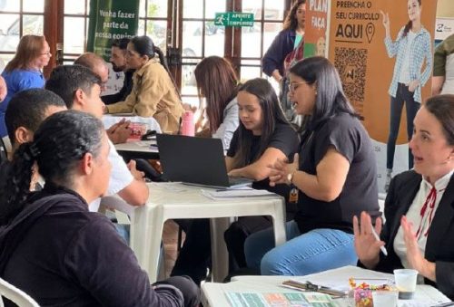 foto-prefeitura-realiza-2o-feirao-de-emprego-com-oportunidades-para-quem-busca-trabalho-e-novas-oportunidades-23-09-26
