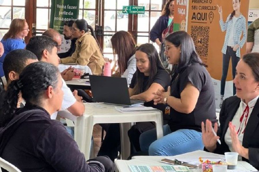 foto-prefeitura-realiza-2o-feirao-de-emprego-com-oportunidades-para-quem-busca-trabalho-e-novas-oportunidades-23-09-26