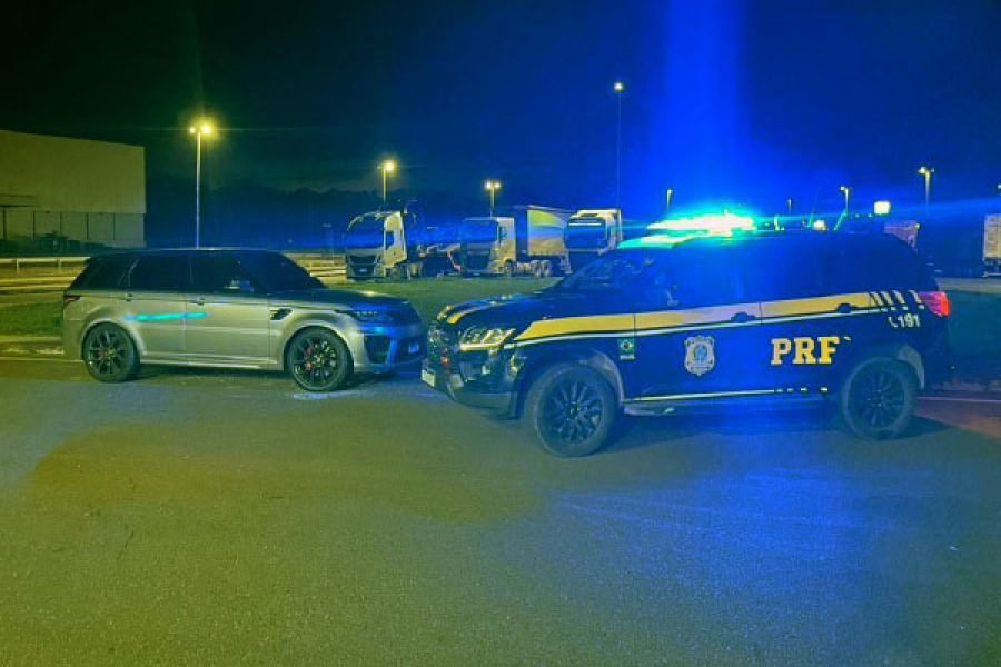 foto-prf-recolhe-range-rover-ligada-a-investigado-em-operacao-da-policia-federal-em-pouso-alegre-05-03-26