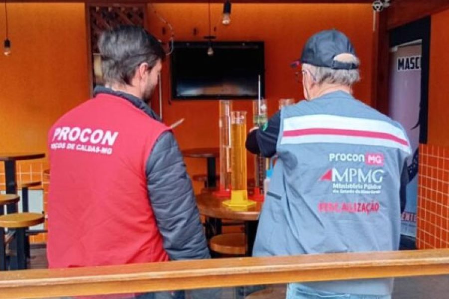 foto-procon-de-pocos-monitora-precos-dos-combustiveis-e-notifica-postos-para-apresentacao-de-notas-fiscal-12-03-26