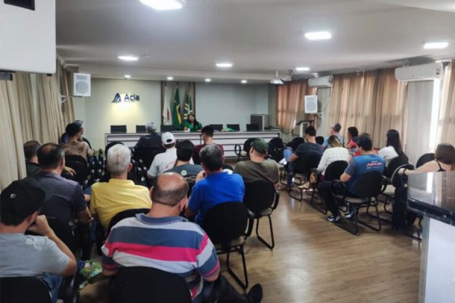 foto-procon-realiza-reuniao-com-comerciantes-do-mercado-municipal-e-anuncia-novo-encontro-aberto-22-05-25