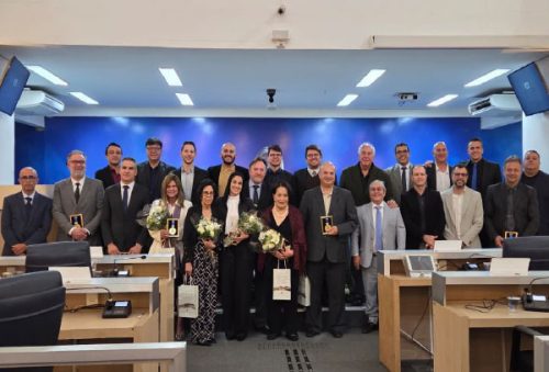foto-saude-medalha-merito-legislativo-31-10-2025