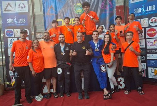 foto-projeto-eden-promove-inclusao-social-atraves-do-jiu-jitsu-no-bairro-das-floreso28-03-26