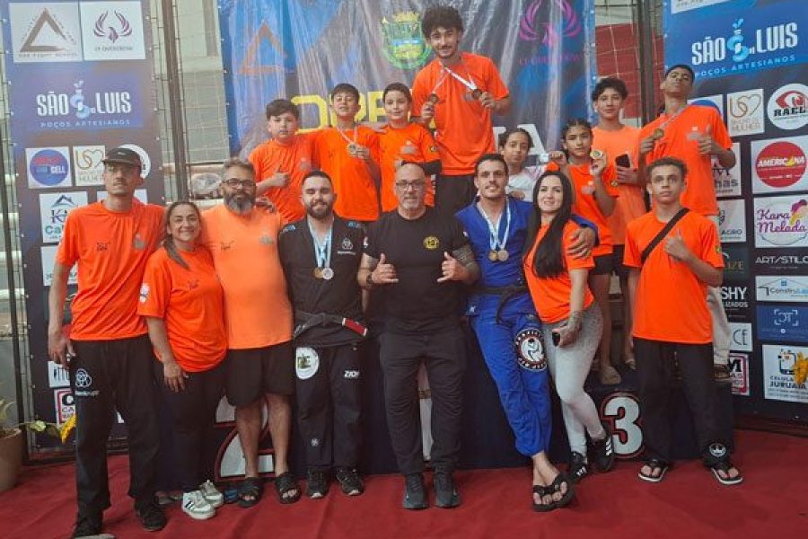 foto-projeto-eden-promove-inclusao-social-atraves-do-jiu-jitsu-no-bairro-das-floreso28-03-26