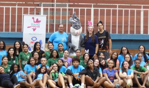 foto-projeto-gol-de-mao-handebol-rosa-realiza-evento-de-pascoa-e-fortalece-acoes-sociais-10-04-26