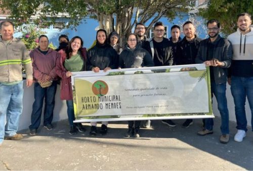 foto-projeto-semear-e-puc-minas-realizam-acao-de-revitalizacao-na-apae-pocos-de-caldas-13-06-25