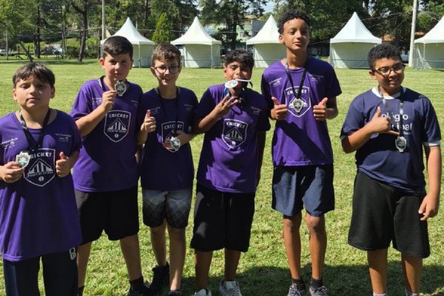 foto-projetos-de-cricket-reunem-mais-de-400-criancas-em-competicao-entre-projetos-30-04-26