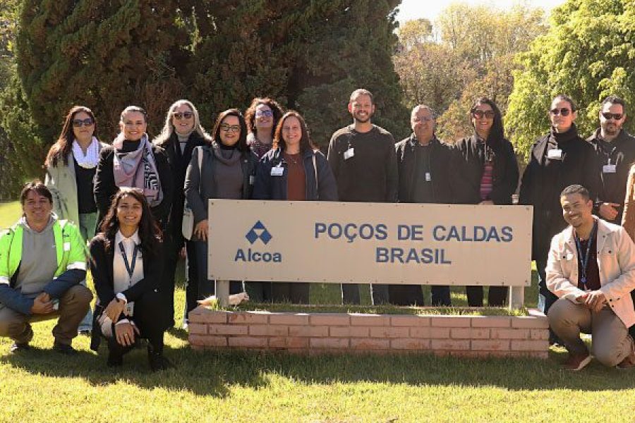 foto-representantes-da-oab-pocos-de-caldas-visitam-alcoa-01-07-66