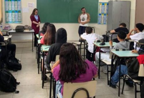 foto-rodas-de-conversa-nas-escolas-municipais-abordam-enfrentamento-a-violencia-contra-a-mulher-em-pocos-04-03-26