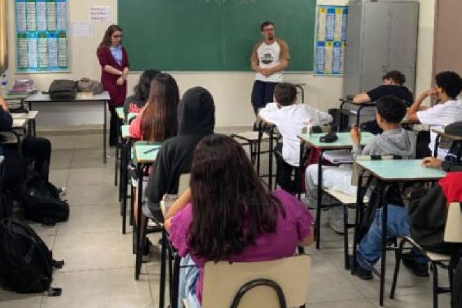 foto-rodas-de-conversa-nas-escolas-municipais-abordam-enfrentamento-a-violencia-contra-a-mulher-em-pocos-04-03-26