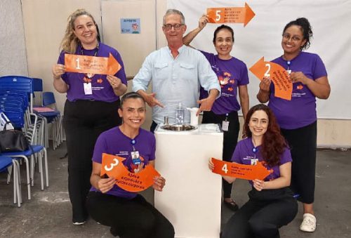 foto-santa-casa-cria-equipe-de-sherlocks-para-reforcar-higiene-de-maos-no-hospital-12-03-26