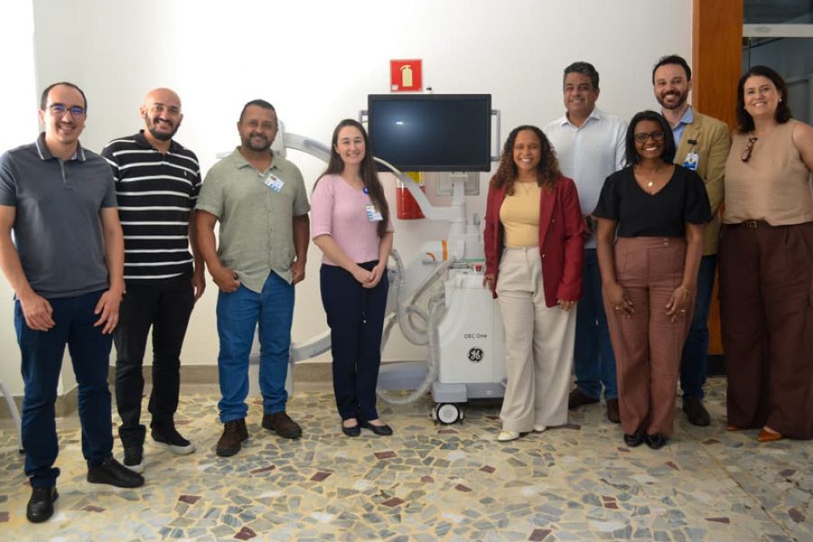 foto-santa-casa-de-pocos-recebe-novo-arco-cirurgico-por-emenda-parlamentar-da-deputada-ana-paula-siqueira-10-09-25