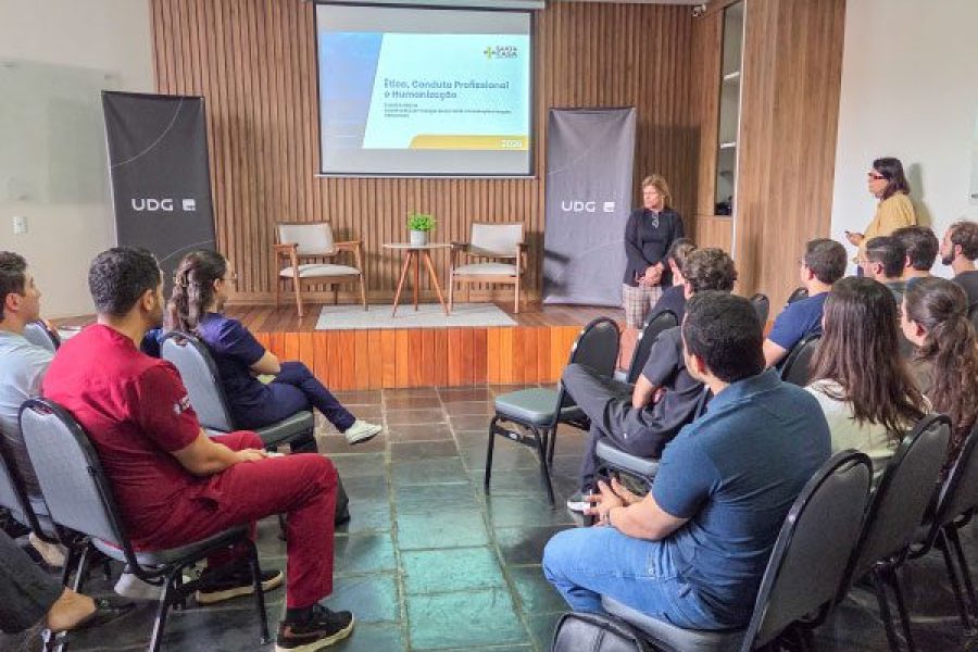 foto-santa-casa-de-pocos-recebe-novos-medicos-residentes-em-evento-de-integracao-15-04-26