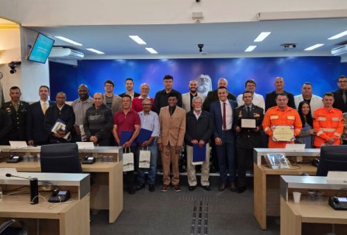 foto-homenagem-bombeiros-11-12-2025