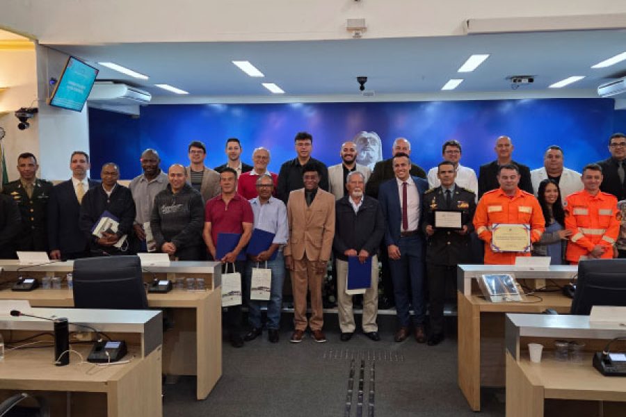 foto-homenagem-bombeiros-11-12-2025