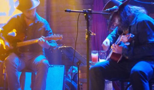 foto-tabaco-de-feriado-homenageia-belchior-em-apresentacao-na-expo-arte-de-rua-neste-sabado-2-14-04-26