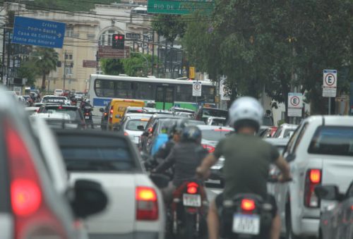 foto-transito-colunao-17-12-2025