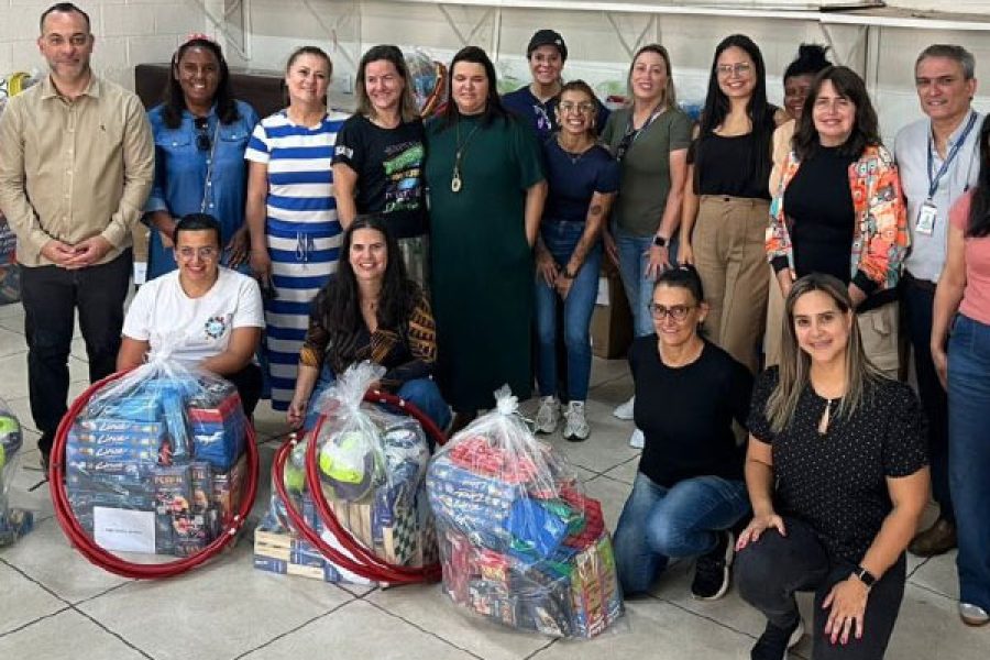 foto-educacao-kits-17-12-2025